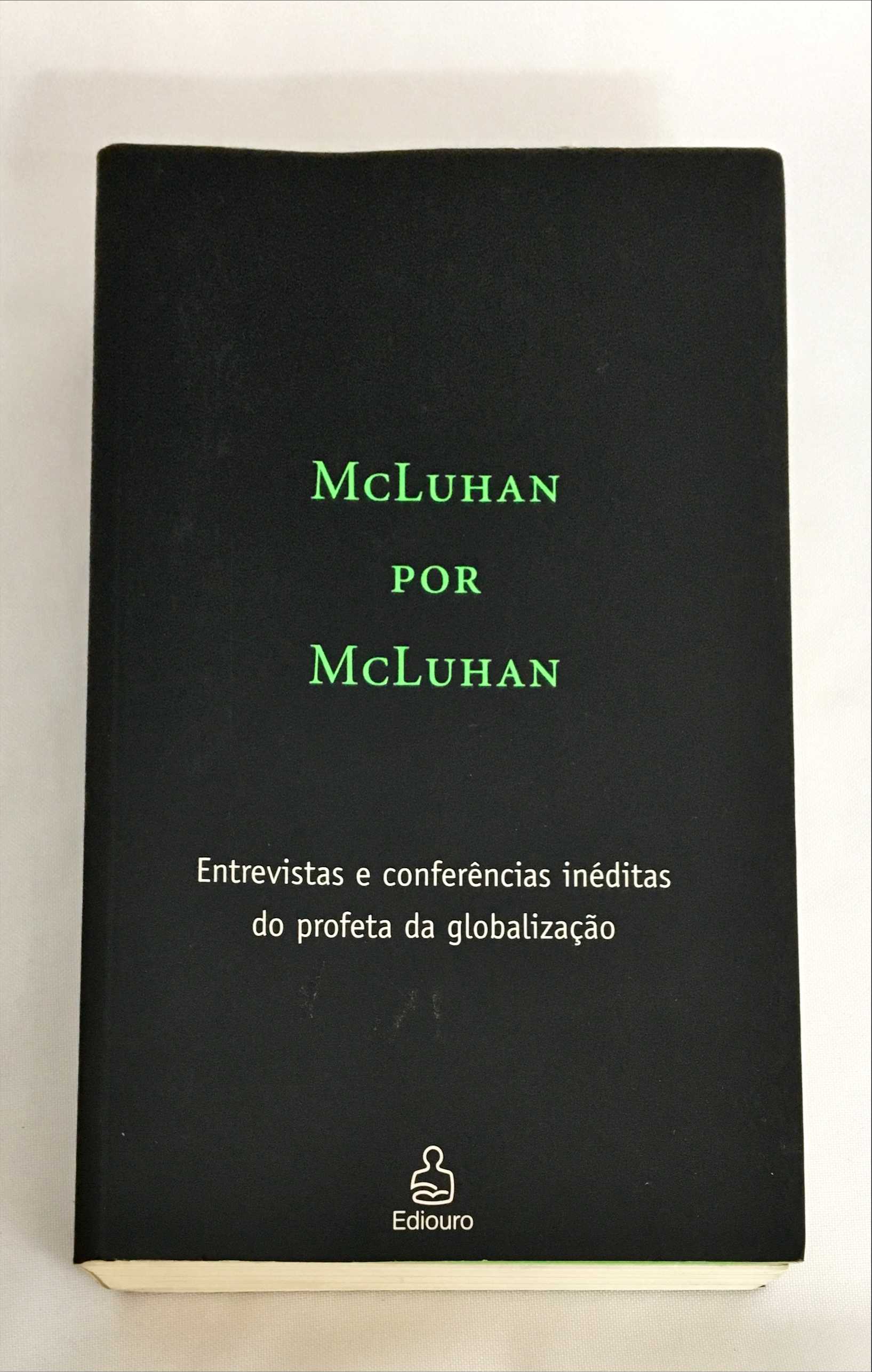 alternative text