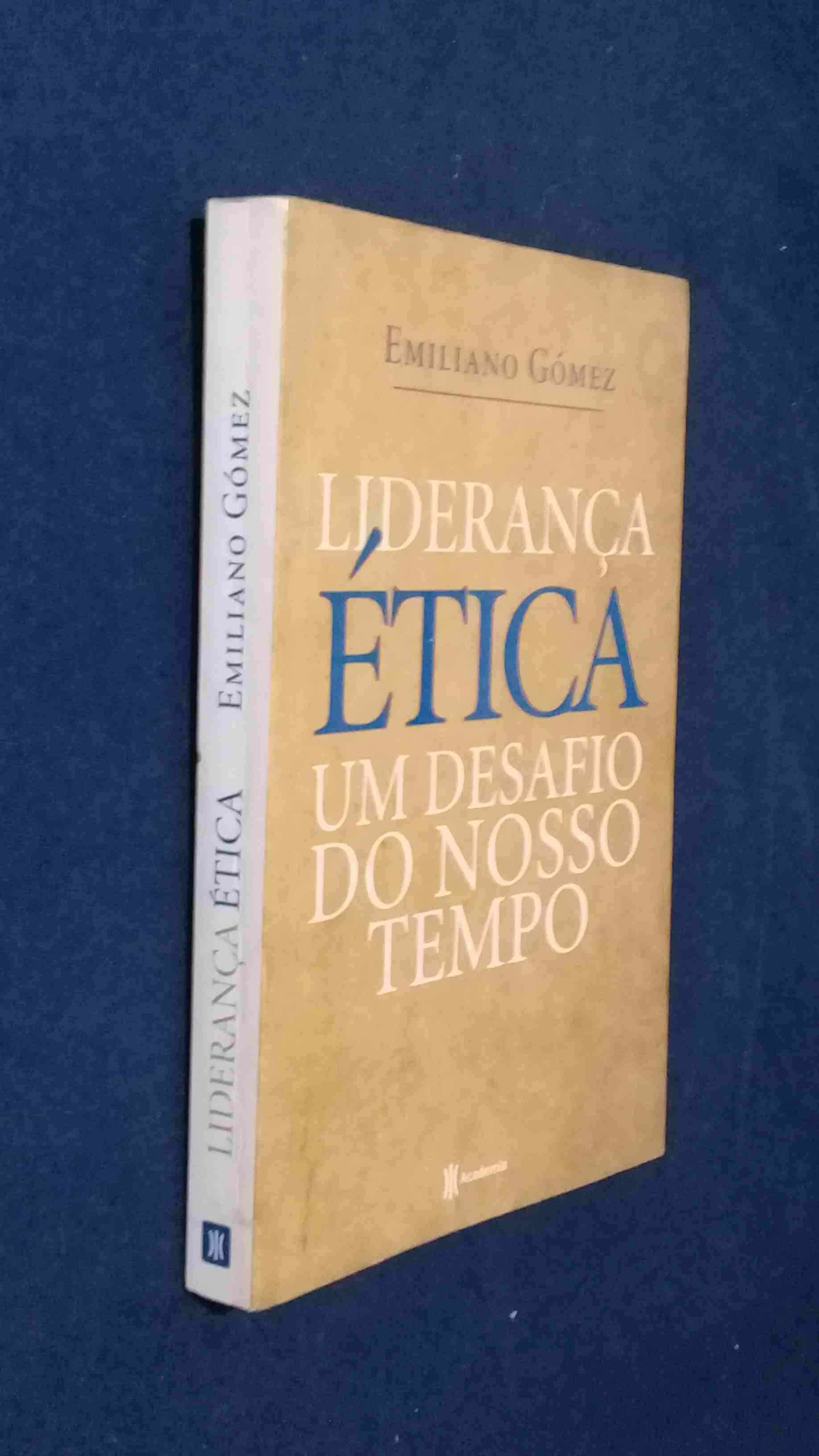 alternative text
