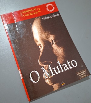 alternative text