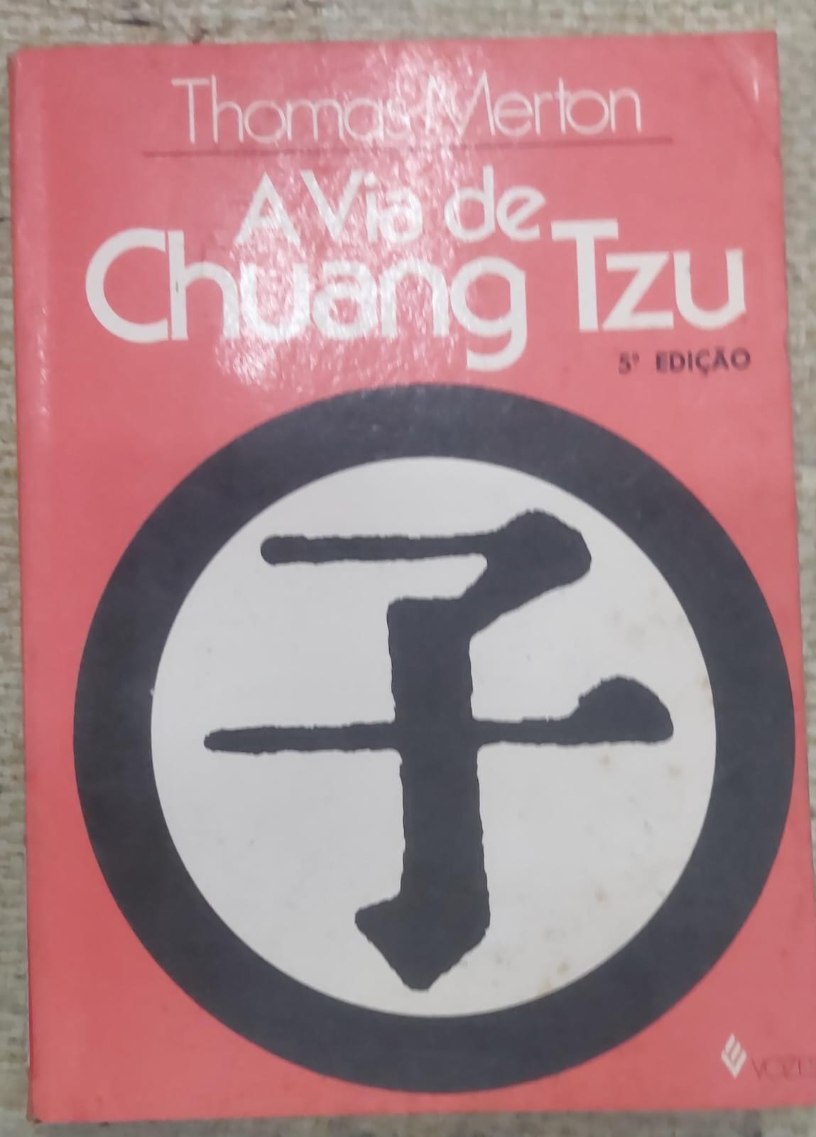 alternative text