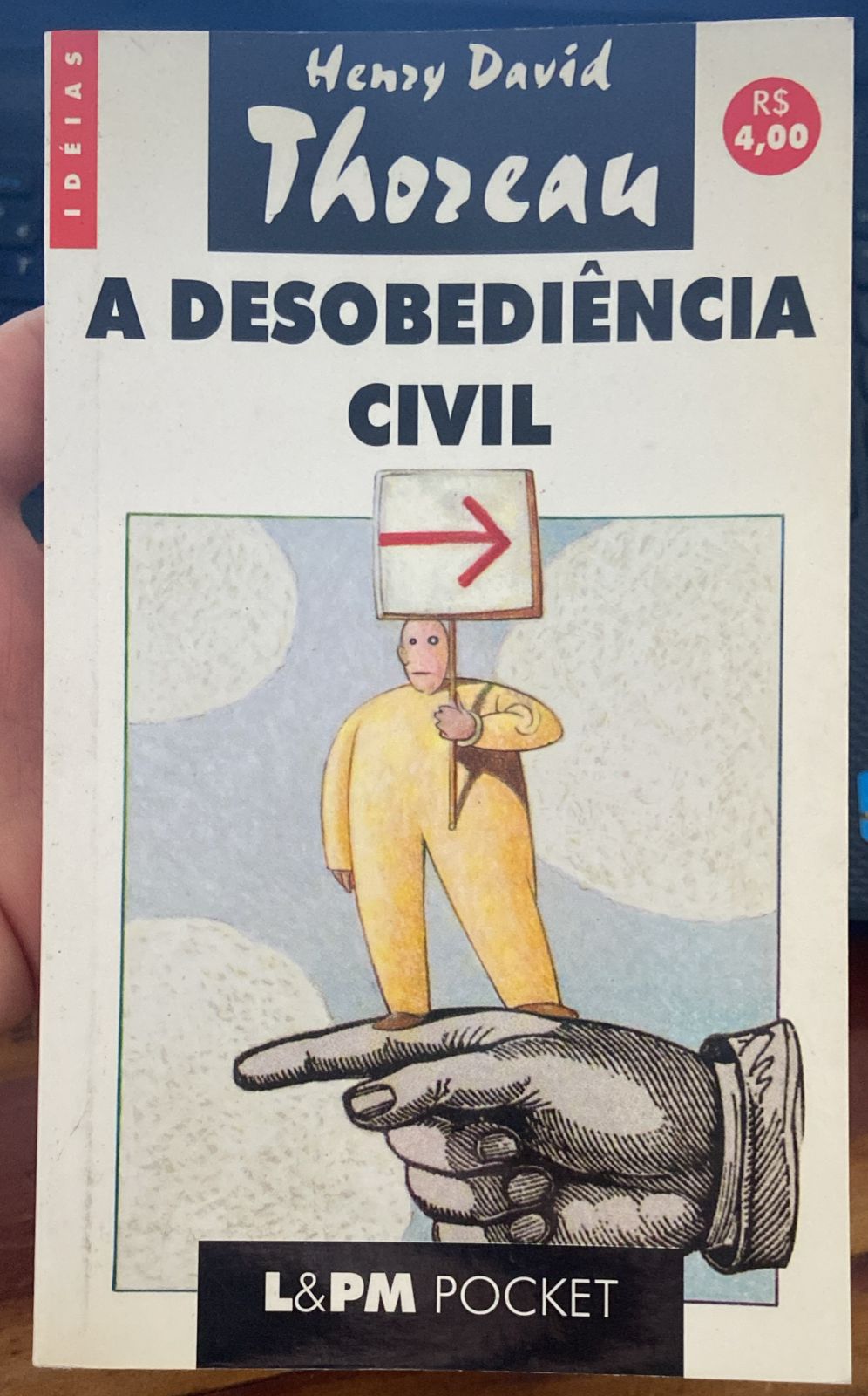 alternative text